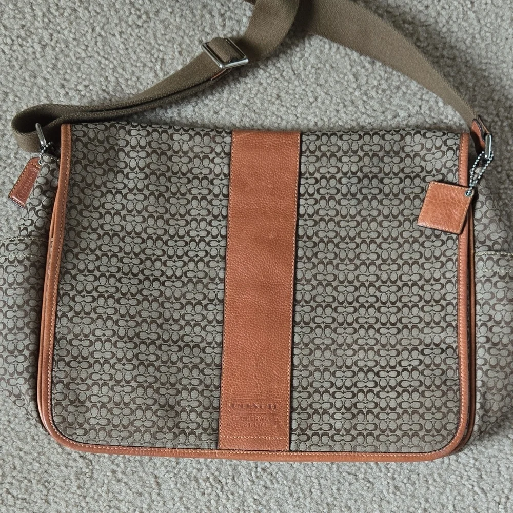 Coach Signature Hudson Commuter Messenger Bag F77004 Tan Laptop Diaper Travel